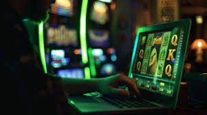 Platform pelangitoto menampilkan berbagai kategori permainan dan sportsbook